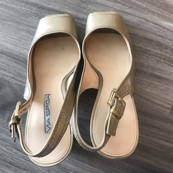 Gold Heels - Picture 3 of 3